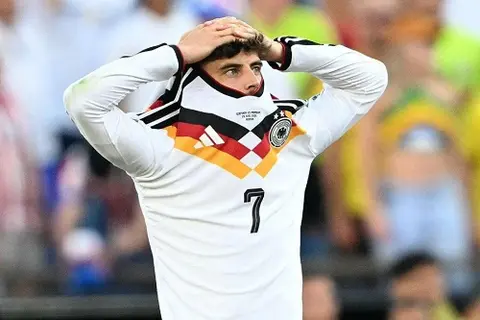 زلزال بوسطن.. كيف علقت صحف العالم على خروج ألمانيا من المونديال؟